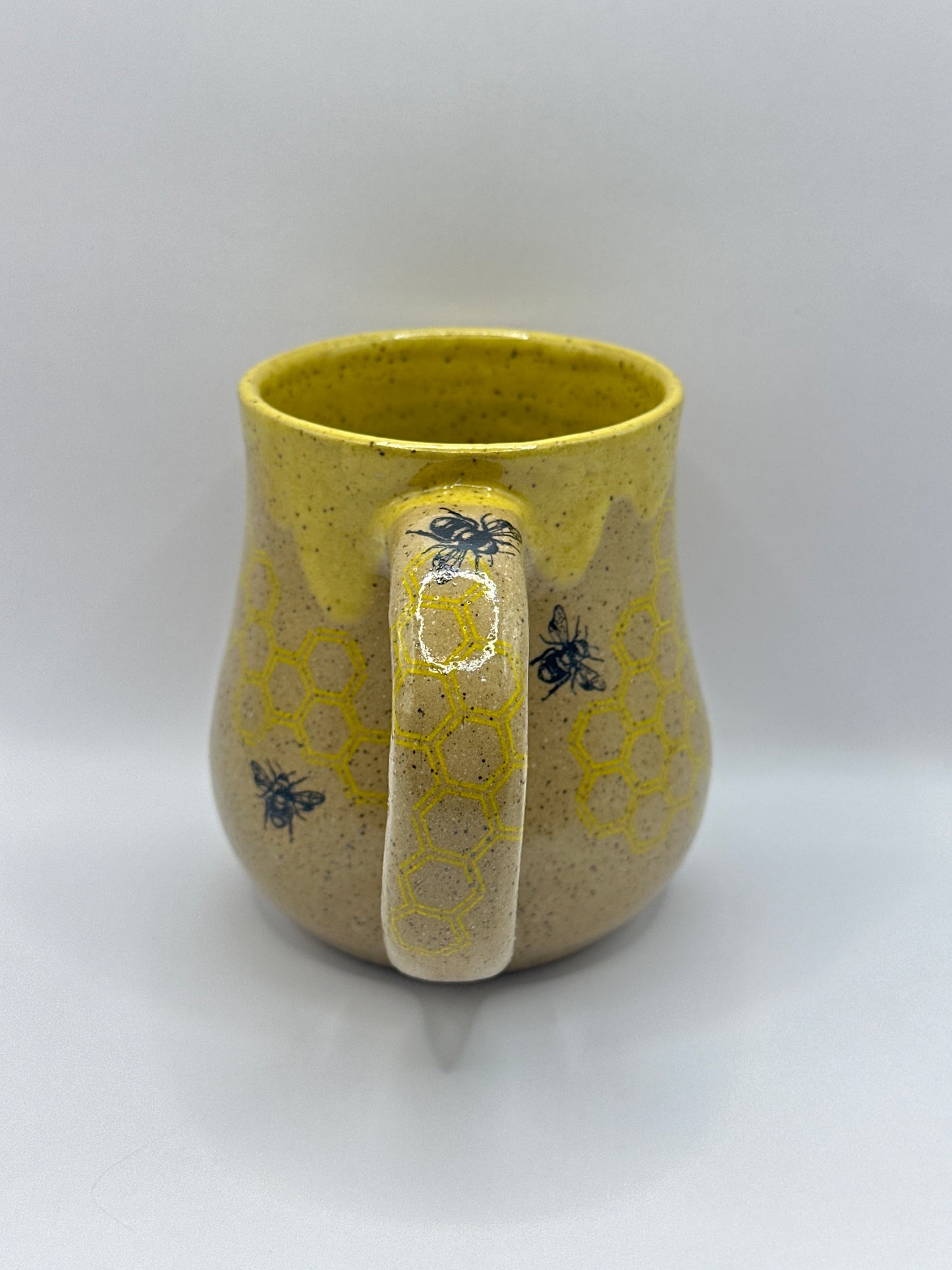 Mug 14 oz - Honeycomb & Bees Yellow - Golden Yarrow