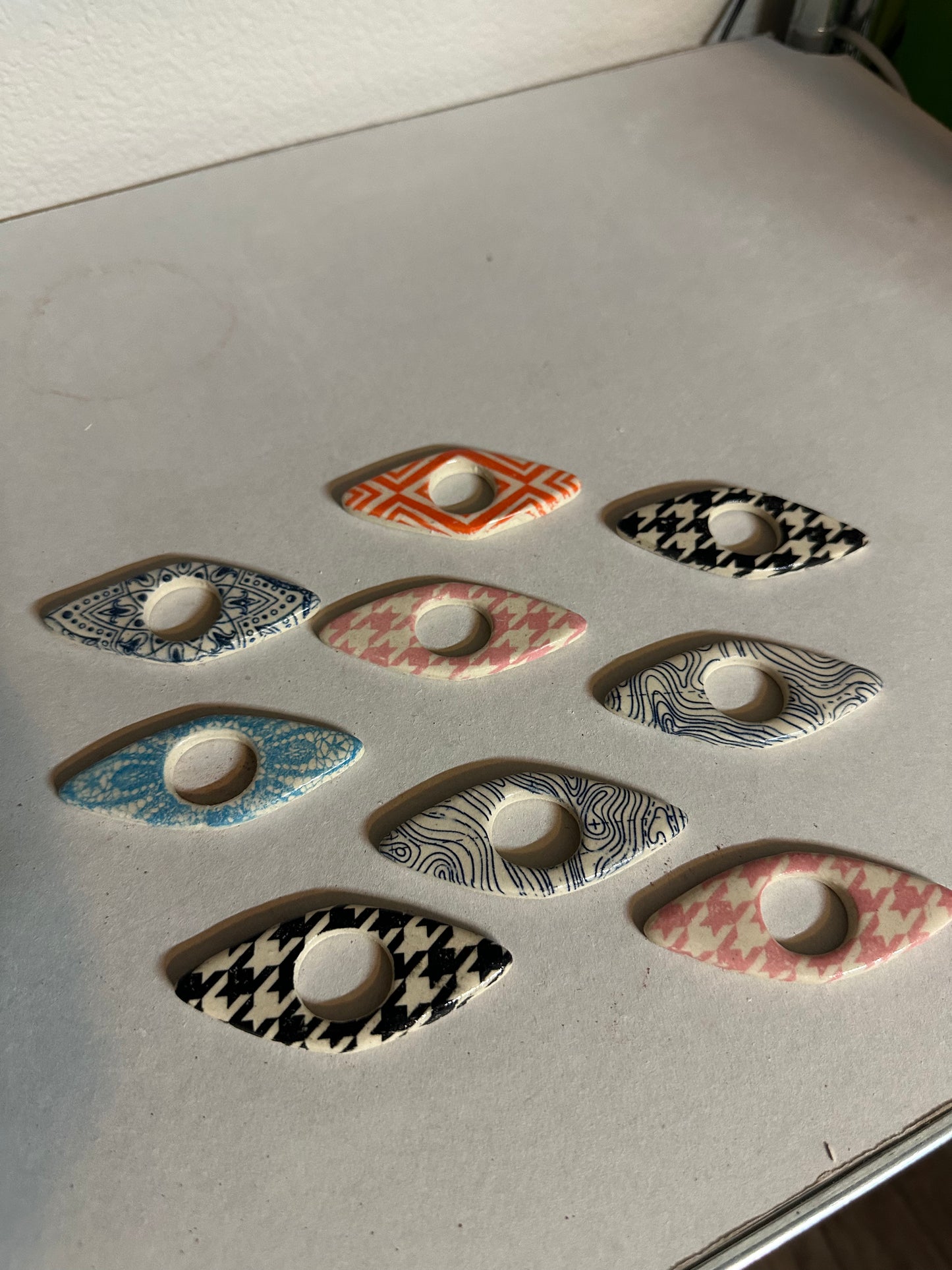Thumb Page Holder - Multiple styles available