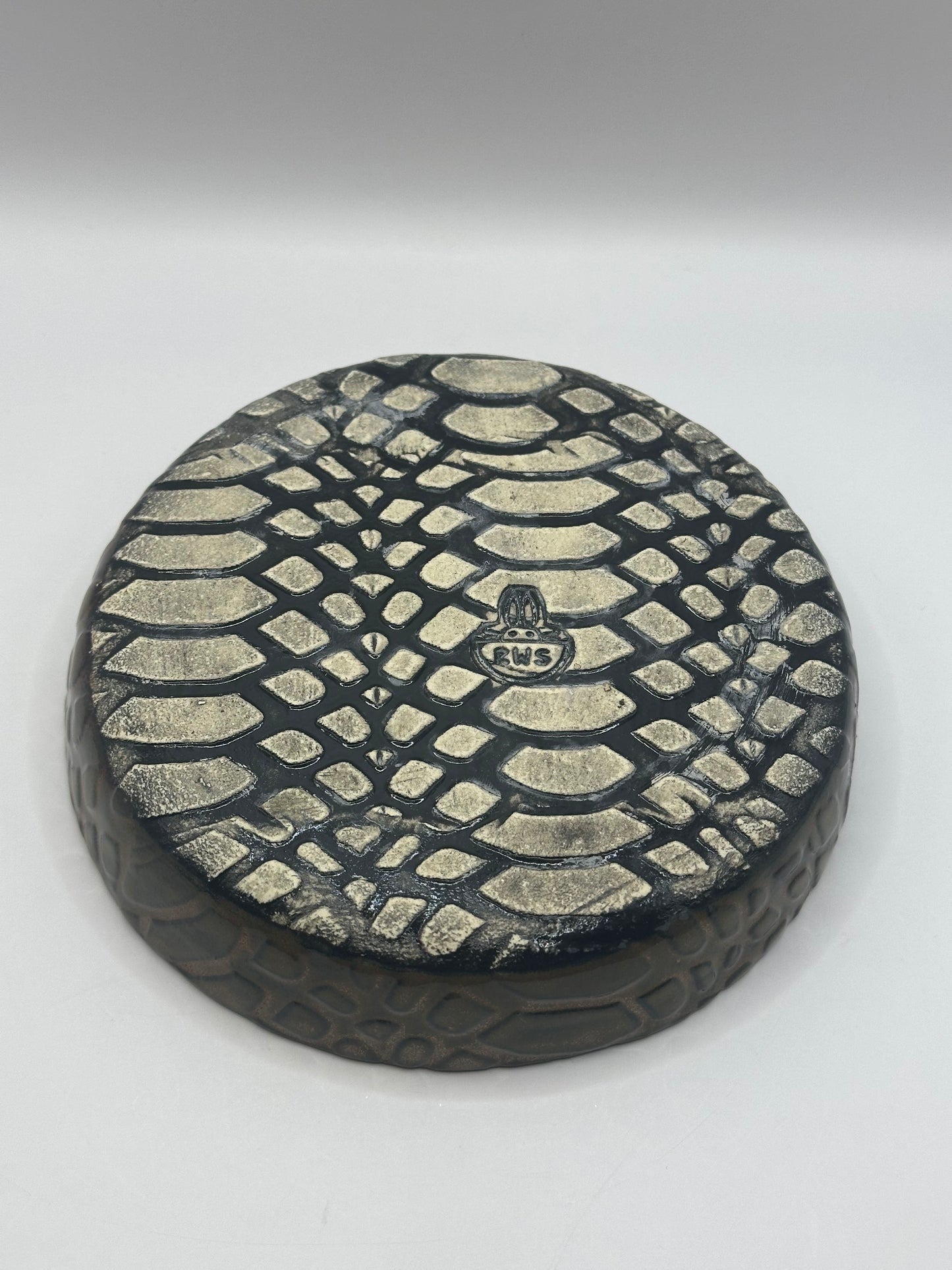 Dice Tray - Sitting Dragon - Red Tigers Eye (Includes set of dice)