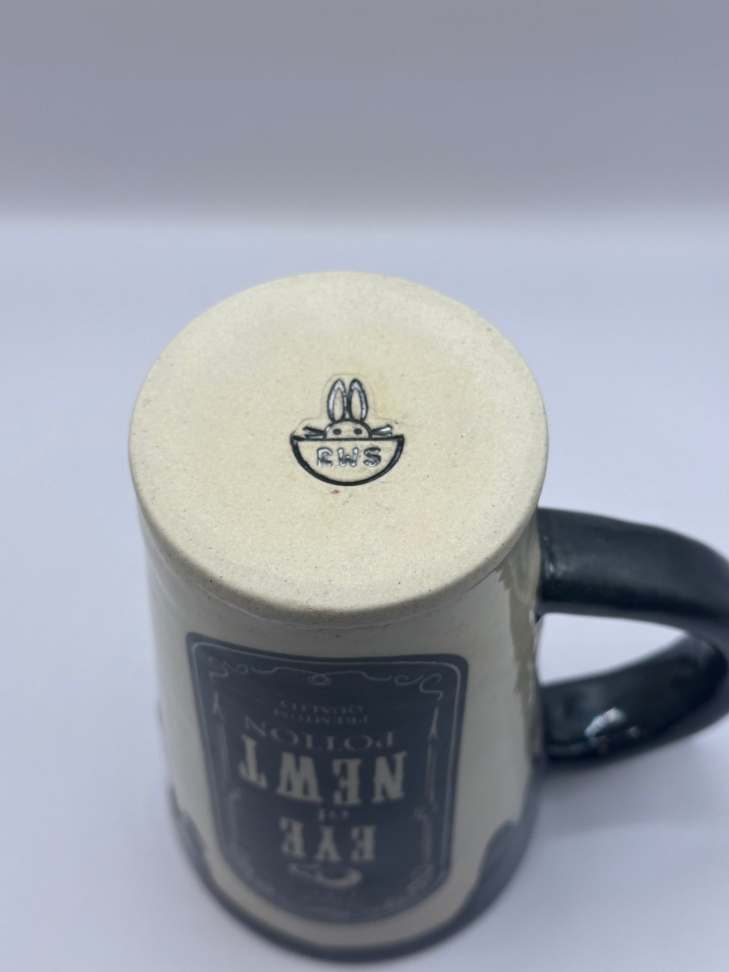 Mug 16 oz - Eye of Newt - Black