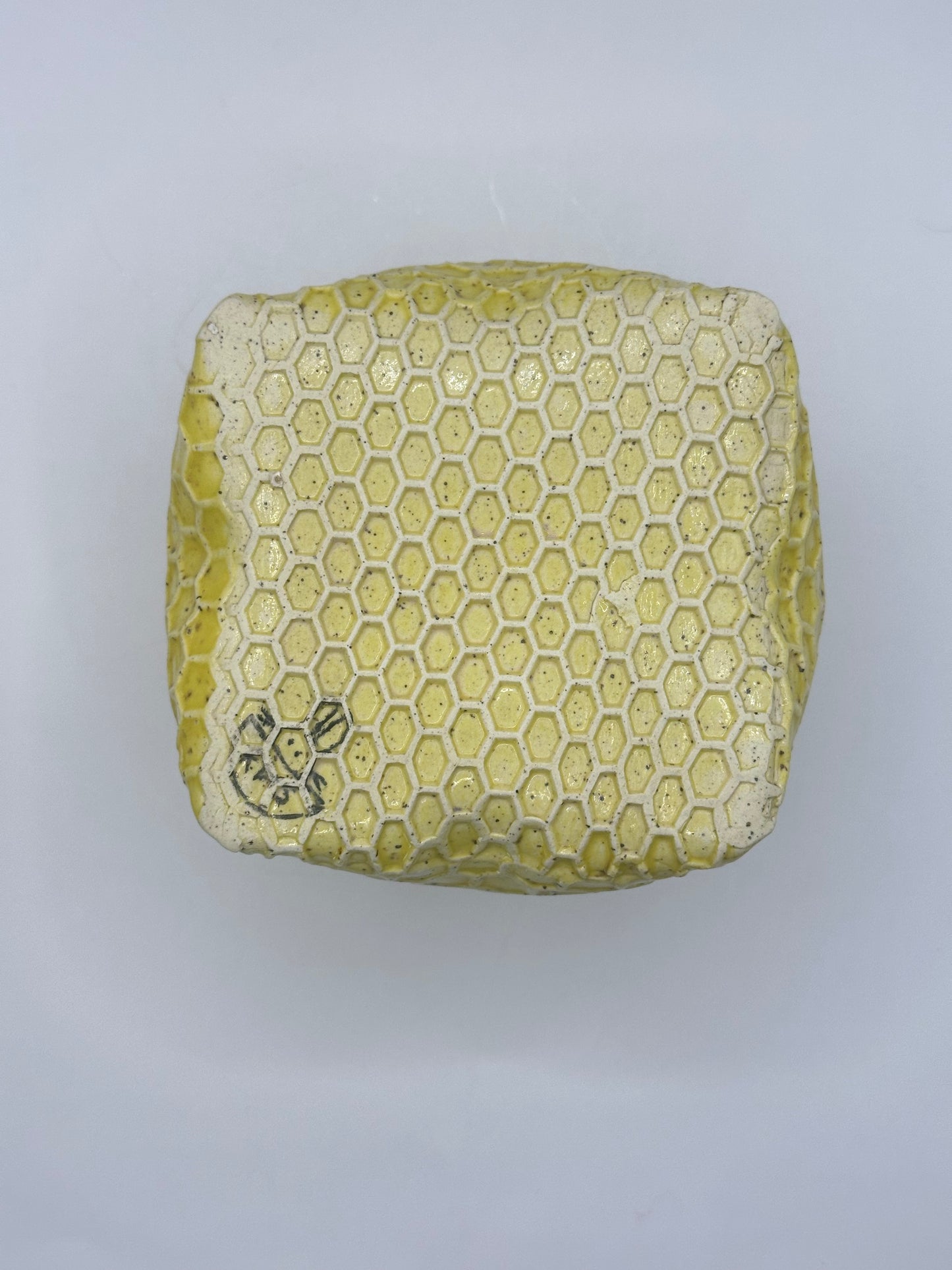 Honey Pot - Textured Honeycomb w/Bee Wand