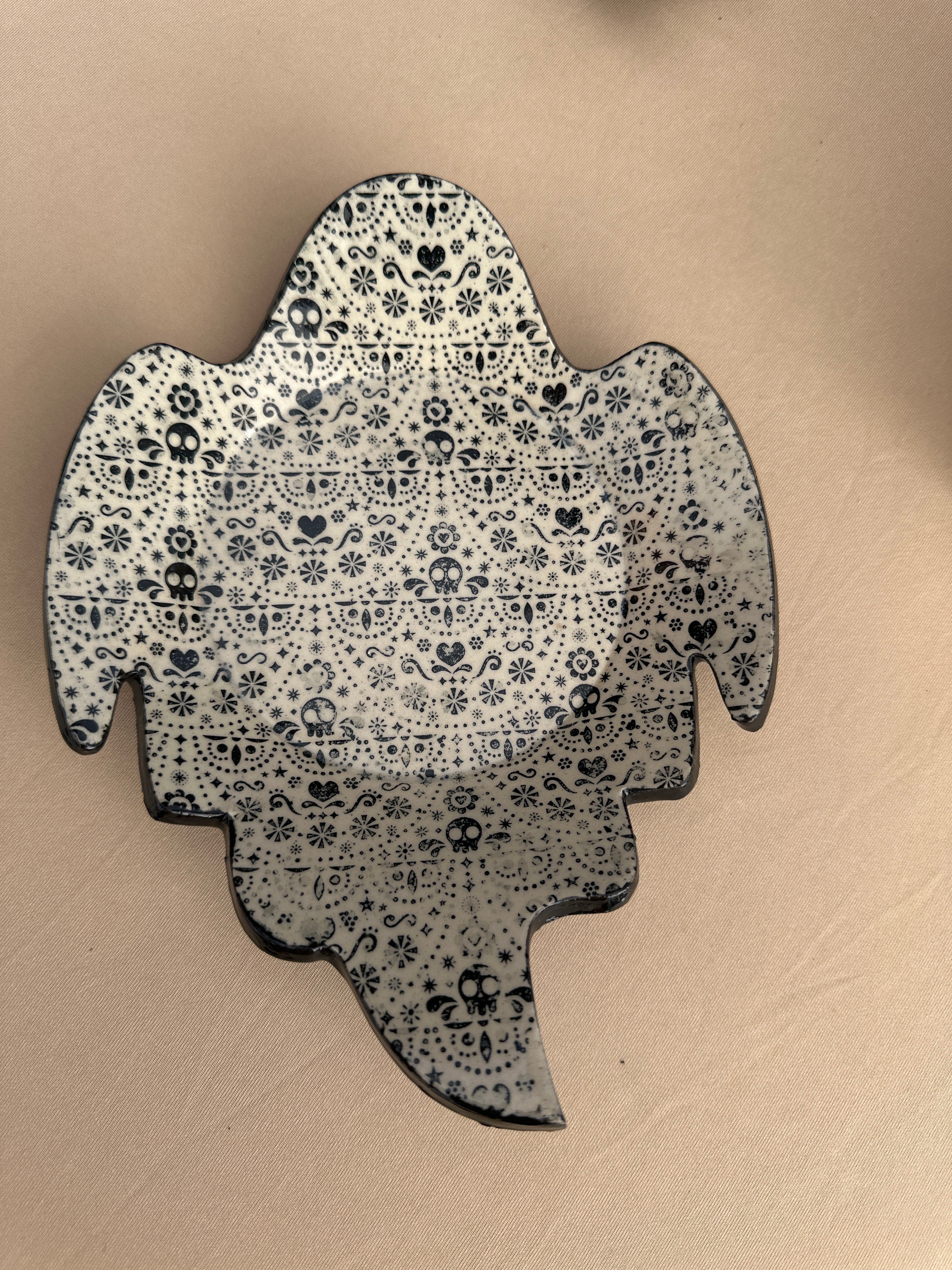 Ghost Dish - Multiple Patterns – Rabbit Warren Studio