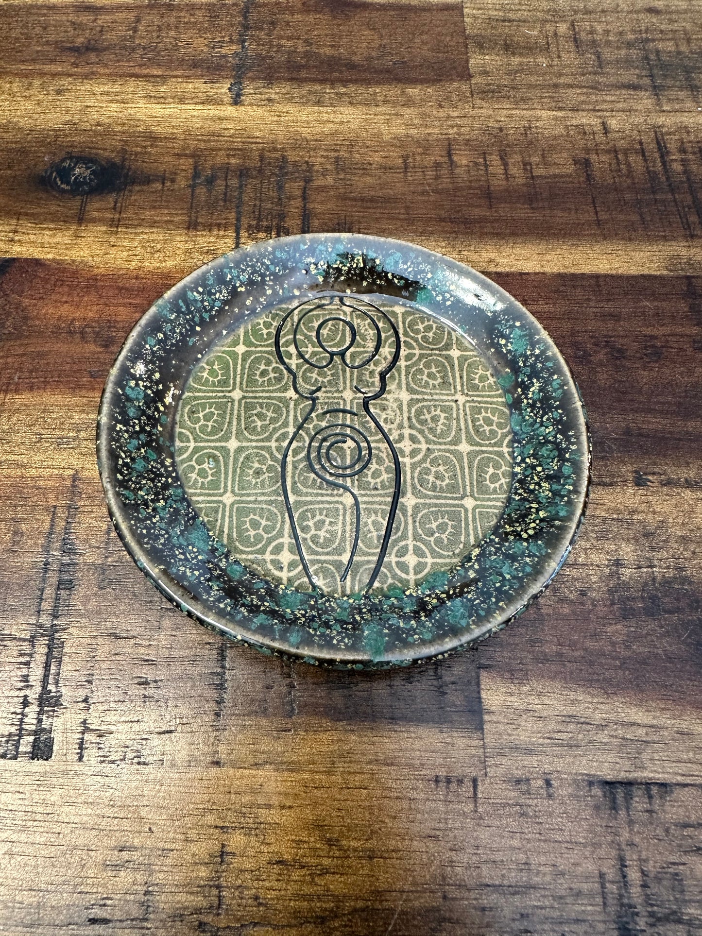 Round Dish - Goddess (various patterns/colors available)