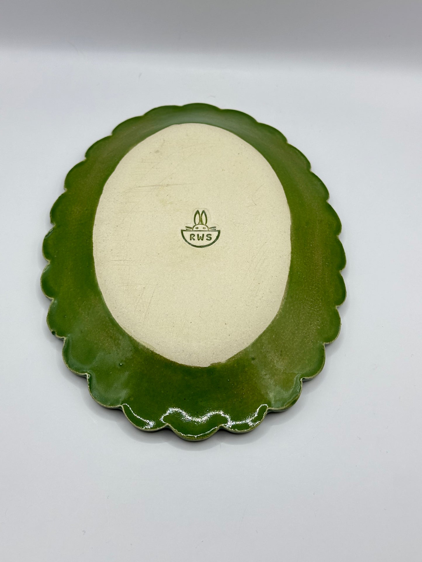 Oval Scalloped Dish - Wendigo Leaves - Green