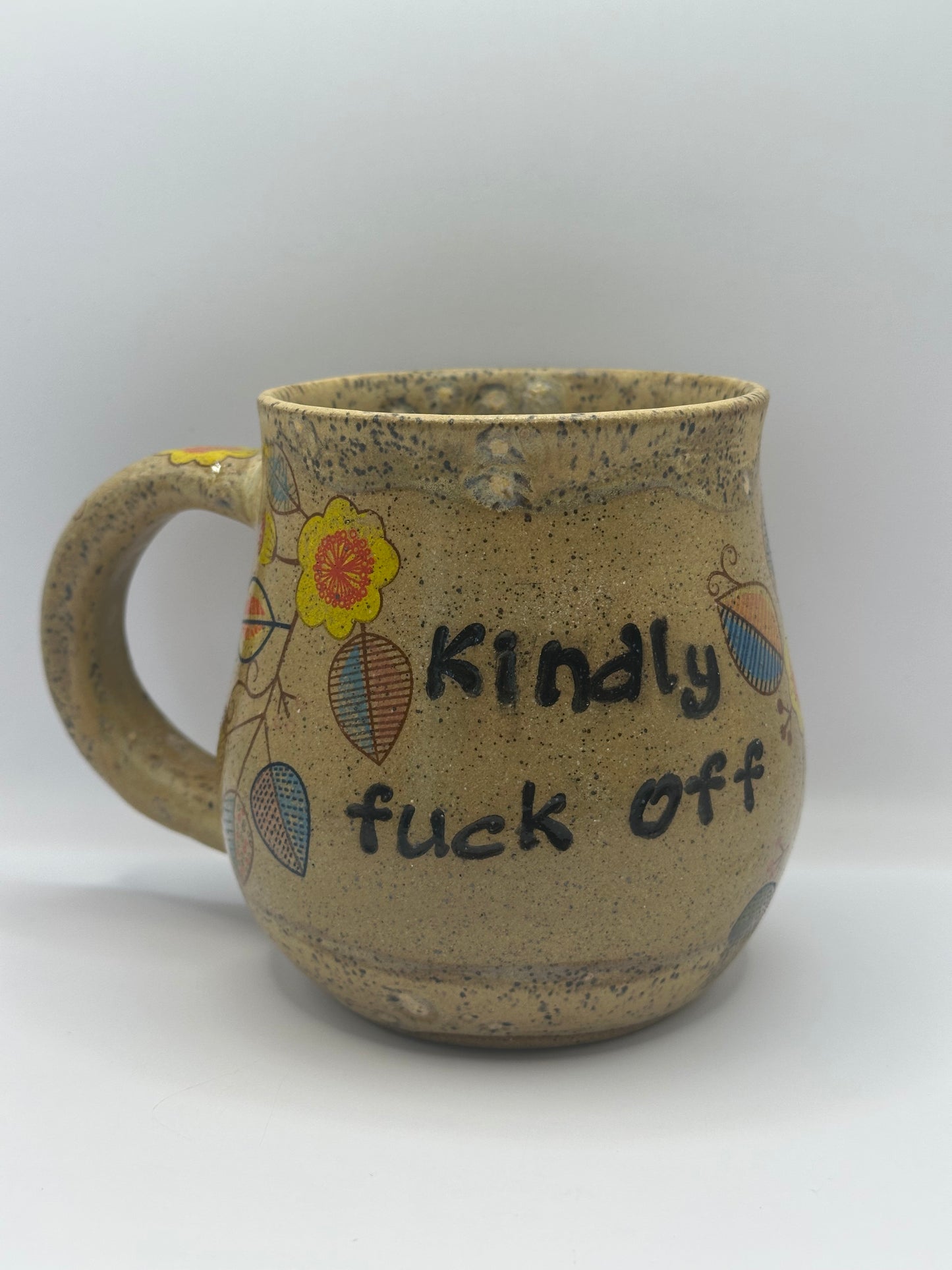 Mug 17 oz - Kindly Fuck Off - Lush Leafs Sandstone