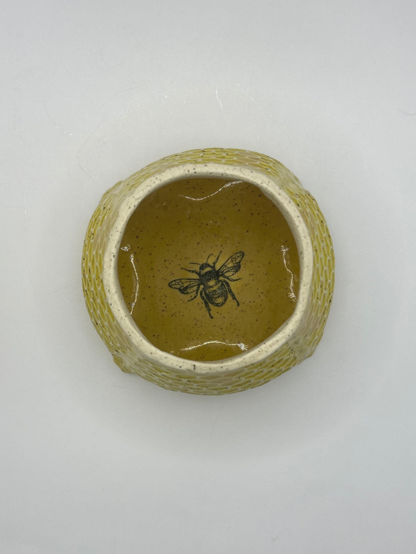 Honey Pot - Textured Honeycomb w/Bee Wand