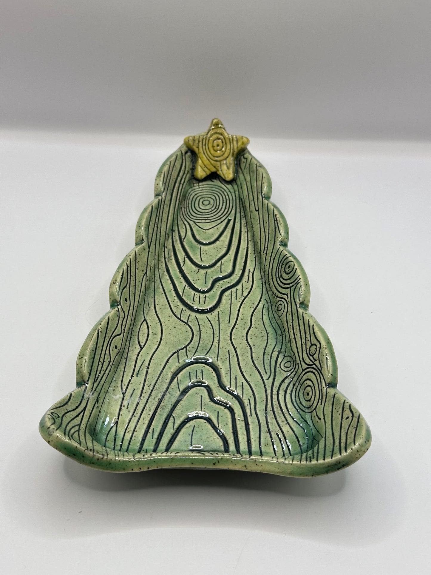 Christmas Tree Dish - Woodgrain - multiple sizes available